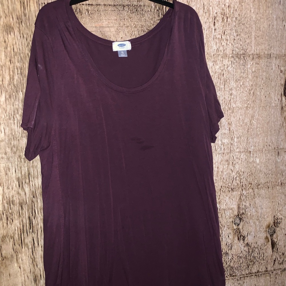 Women’s scoop neck t shirt